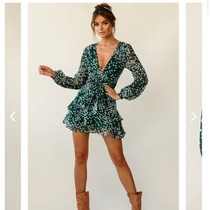 Selfie leslie floral dress with belt.